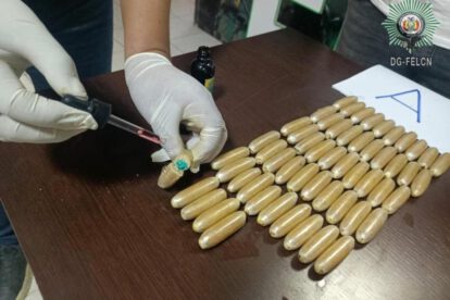 Cápsulas con droga en el estómago del paciente