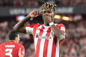 El delantero del Athletic Club Nico Williams celebra su gol durante el partido de vuelta de los cuartos de final de la Liga Europa
