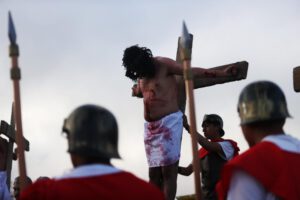 Viacrucis en Villa Armonía representa la fe comunitaria