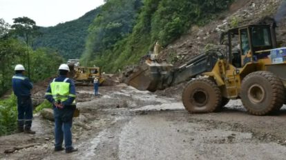 Mantenimiento en caminos afectados por lluvias