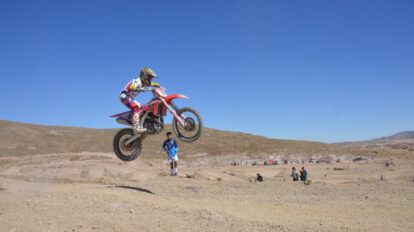 Competencia municipal de motociclismo en el circuito Jorge Villarreal Michel