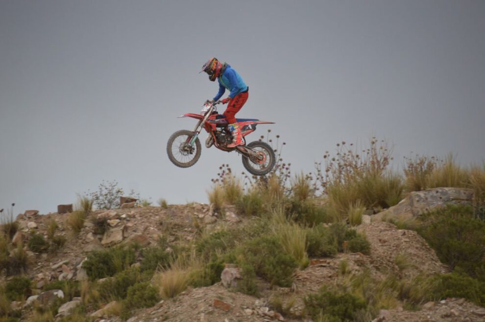 Primera carrera municipal del motociclismo orureño