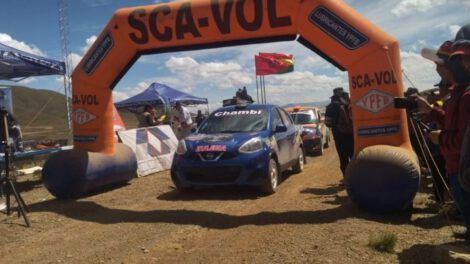 Competencia de automovilismo en Irumita