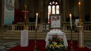 Papa Francisco homenaje en La Paz