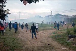 Enfrentamientos en Santa Lucía tras desalojo