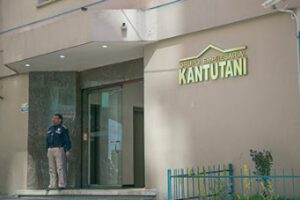 Inmobiliaria Kantutani S.A. niega vínculo con lápidas en Santa Cecilia