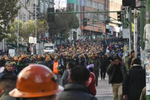 Mineros de Fencomin mantienen bloqueos