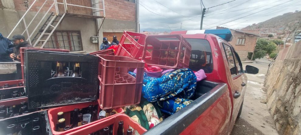 Clausura casa de citas clandestina en Oruro