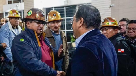 Acuerdo con el Gobierno tras levantamiento de bloqueos por cooperativistas mineros