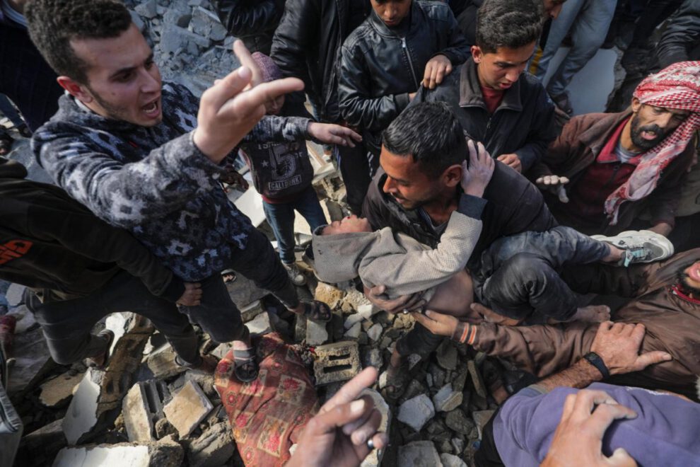 Bombardeos en Gaza dejan diez muertos