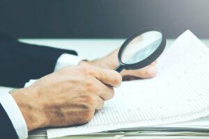 Falsificación de documentos para evadir impuestos en La Paz