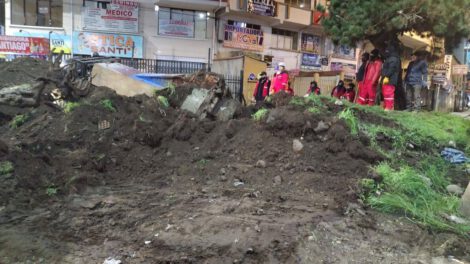 Módulo policial en El Alto tras asesinato de joven