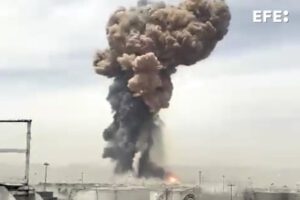 Explosión en puerto de Irán dejando cinco muertos y 700 heridos