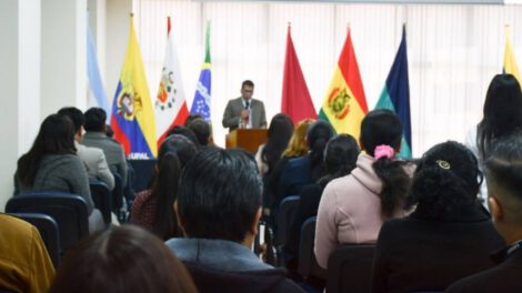 Acto académico de la UPAL Oruro por sus 26 años de formación profesional