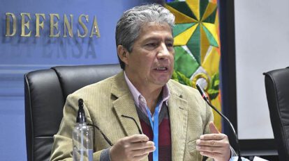 Ministro Novillo acusa a Zúñiga de deslindar responsabilidades por la toma militar