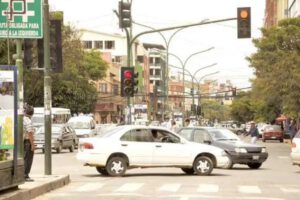 Semáforos en Santa Cruz de la Sierra fuera de servicio por robo de cables
