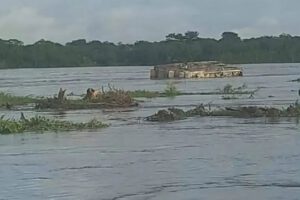 naufragio Barco Hospital Walter Bártolo en el río Mamoré