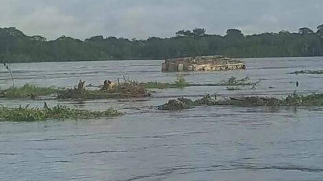 naufragio Barco Hospital Walter Bártolo en el río Mamoré