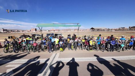 Ciclistas orureños compiten en nacional de MTB