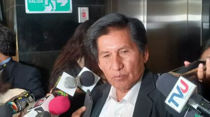 Incremento salarial defendido por el senador Félix Ajpi
