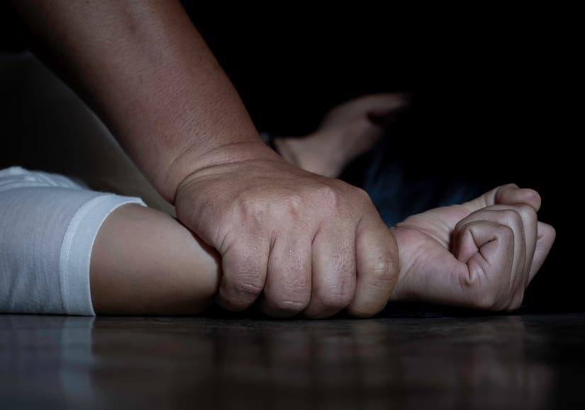 Feminicidio en Tarija: Joven madre muere tras disparo en el cuello