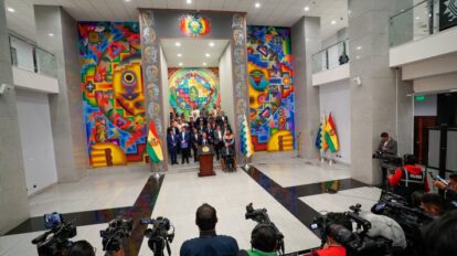 Gobierno firma contratos publicitarios por Bs. 52 millones con medios nacionales