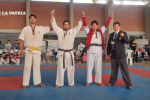 Deportistas orureños en el IV Festival WKF-Kyokushin