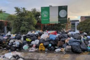 Crisis de la basura en Cochabamba desató un conflicto que dejó heridos y agresiones hacia mujeres funcionarias