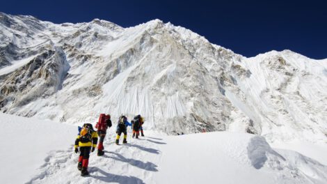 Reglas para escalar el monte Everest en Nepal
