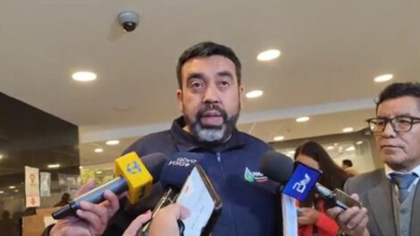 Plan contra incendios forestales presentado por el Ministro de Medio Ambiente y Agua, Álvaro Ruiz