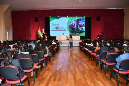 Más de 160 mil plantines en unidades educativas