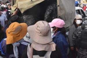 agresiones a funcionarios en Cotapachi