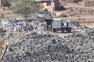 K’ara K’ara y la vigilia para impedir ingreso de basura