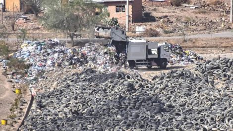 K’ara K’ara y la vigilia para impedir ingreso de basura