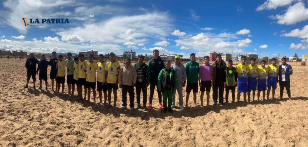 Representantes de la FBF llegaron a Oruro para respaldar el fútbol playa