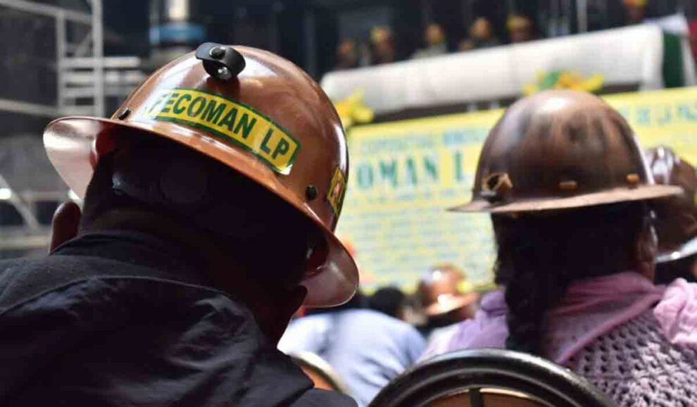 La escasez de diésel frena trabajo de cooperativas mineras en La Paz