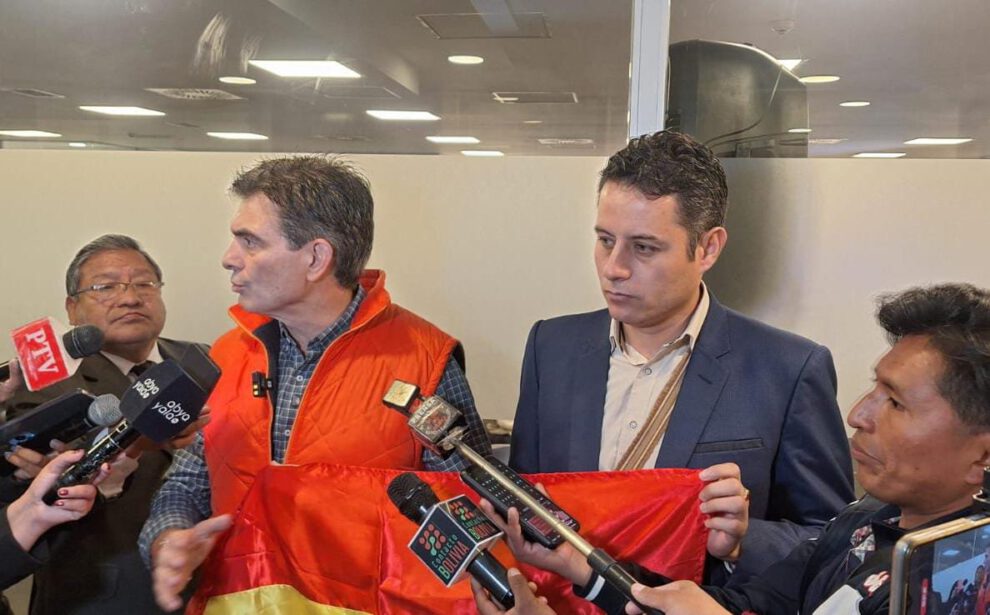 Rodrigo Paz y Edman Lara se alían para ser una alternativa en las elecciones