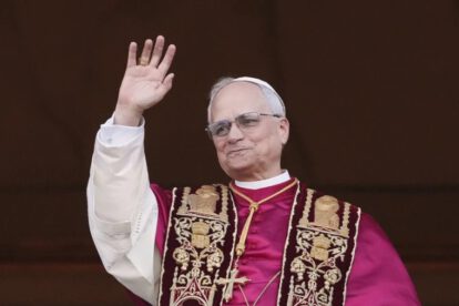 Robert Prevost como Papa León XIV