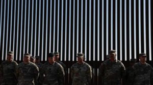 Vista de tropas de la Guardia Nacional en la frontera de Estados Unidos con México