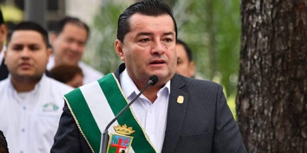 inspección de medicamentos esenciales por Jhonny Fernández