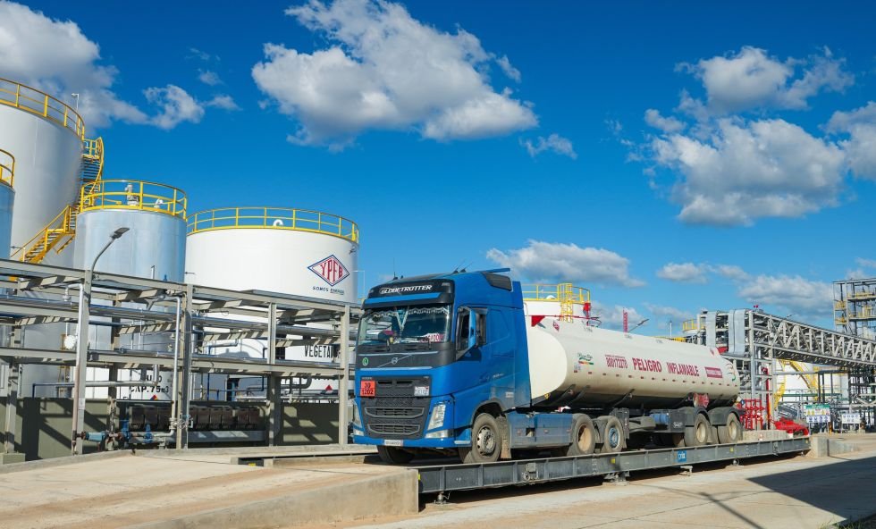 Abastecimiento de combustible garantizado por YPFB