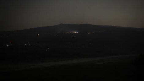 Escalada de tensión entre India y Pakistán durante explosiones en Cachemira