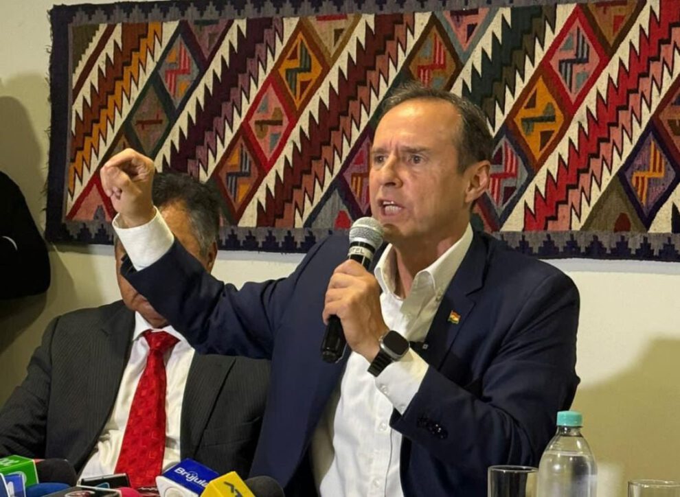 Jorge Tuto Quiroga acusa a Andrónico Rodríguez de destruir Bolivia
