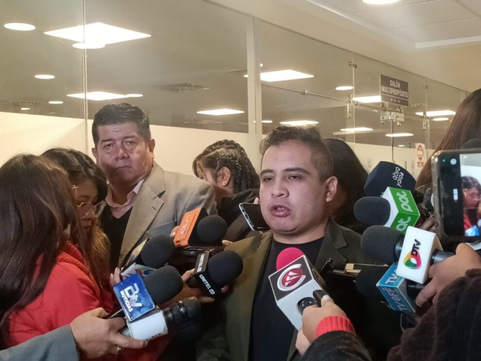 Acuerdos de Doria Medina se rompen en menos de 100 días