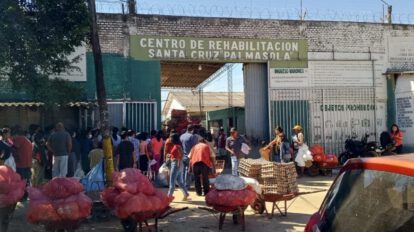 Lilian Moreno en traslado a clínica tras valoración médica