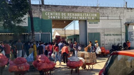 Lilian Moreno en traslado a clínica tras valoración médica