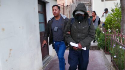 Detienen a profesor por acoso sexual