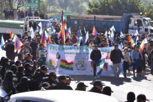 Evo Morales caravana hacia La Paz