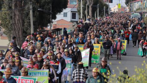 Fecoman marcha en La Paz exigiendo diésel y cumplimiento de compromisos gubernamentales