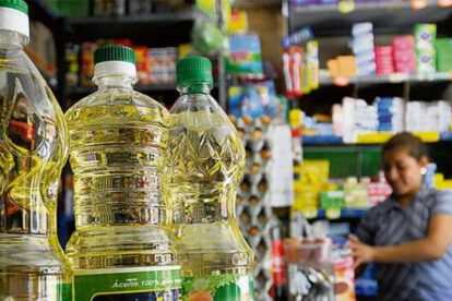 Precio del aceite en Bolivia no debe superar Bs 14